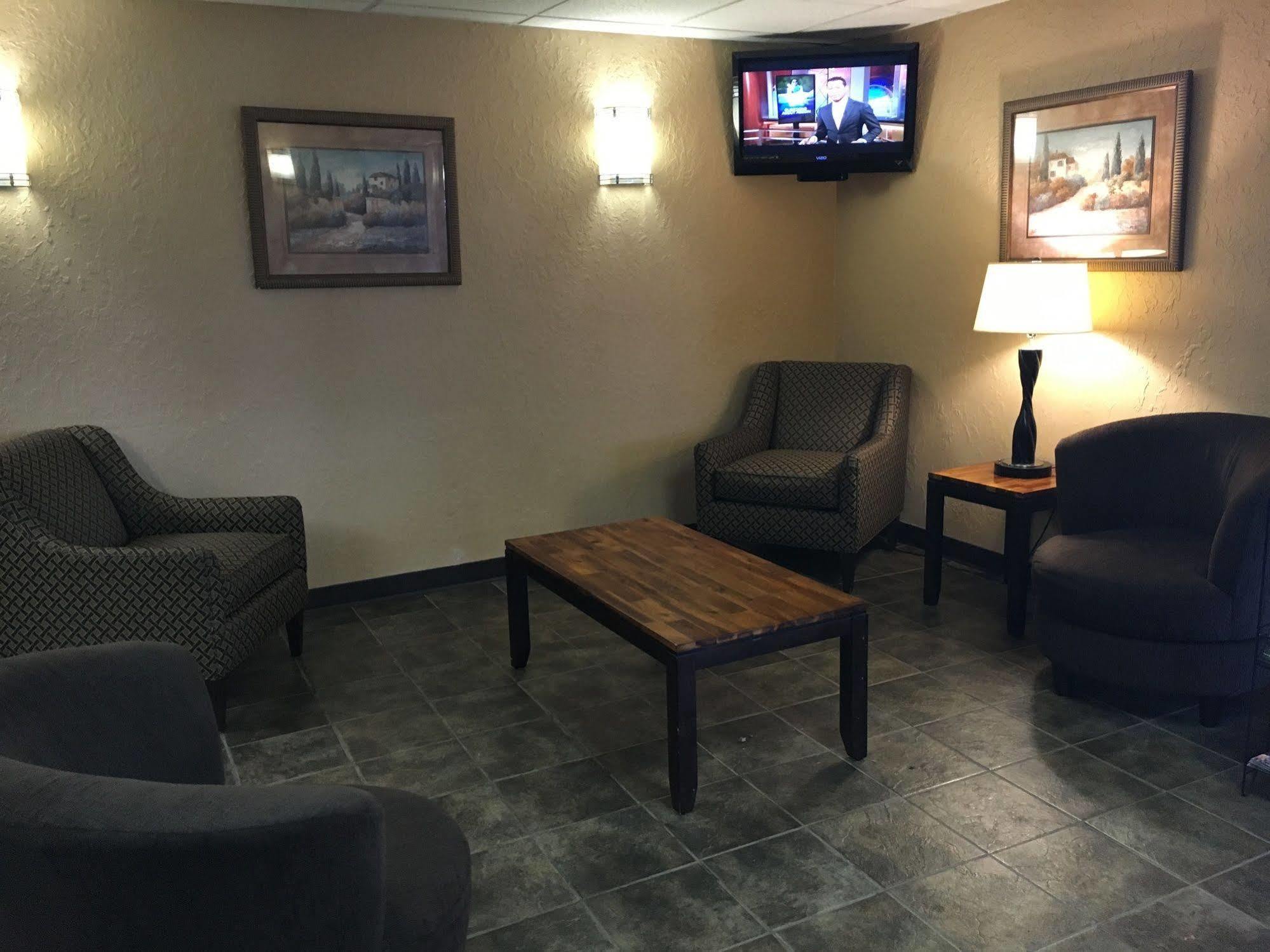 Med City Inn & Suites Rochester Mayo Clinic Area Exterior photo